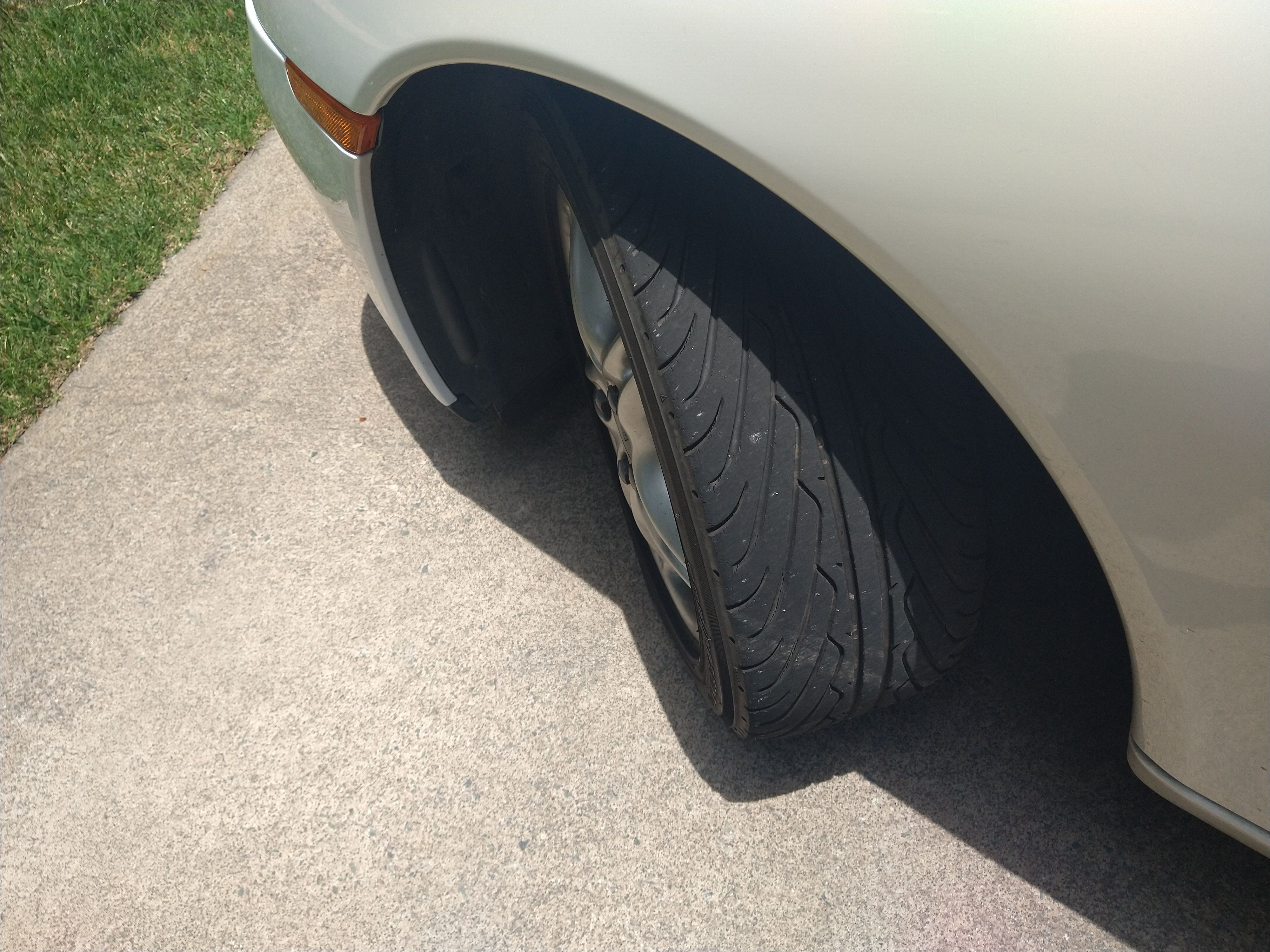 Used 1999 Porsche Boxster RWD image 2