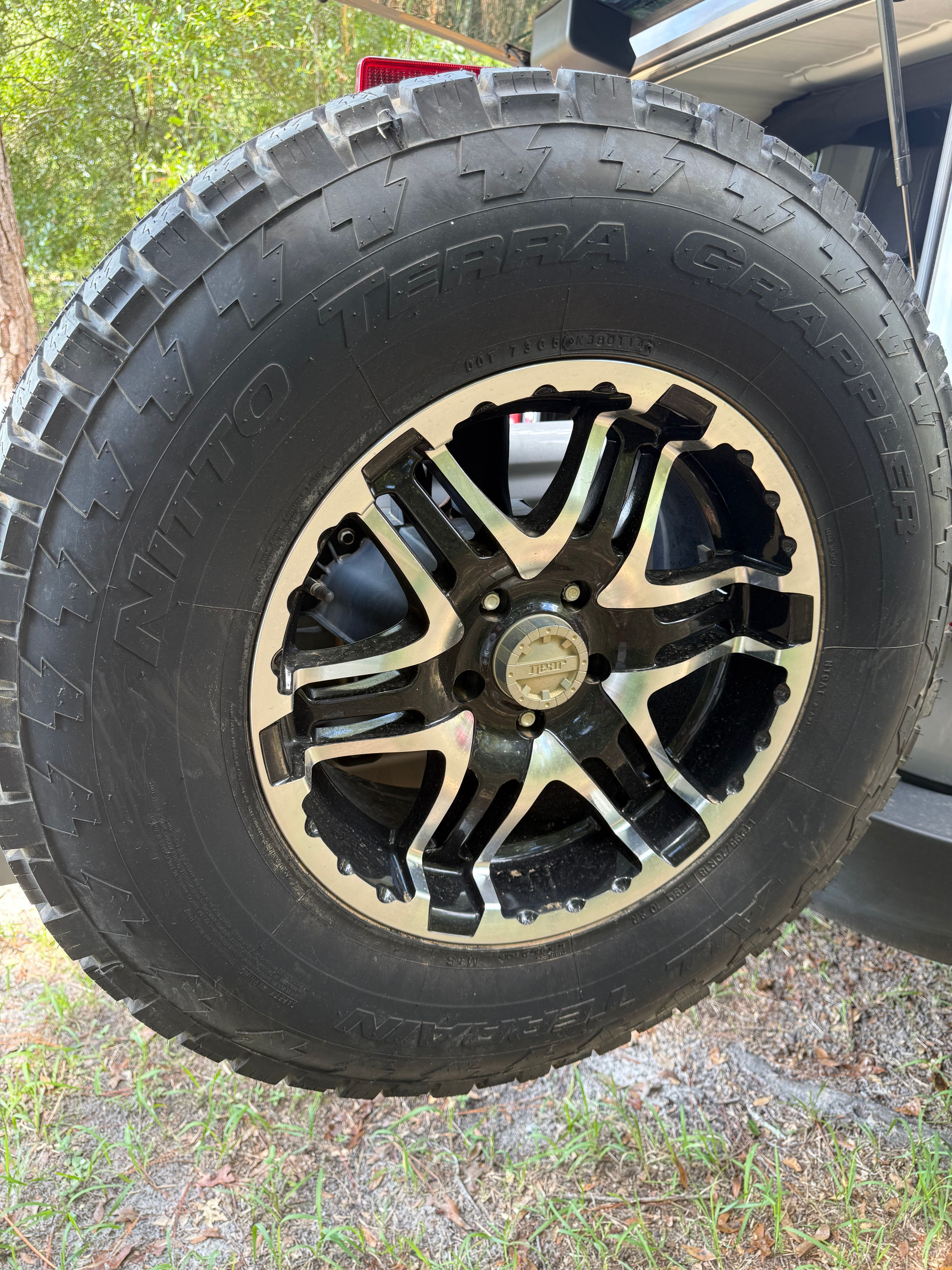Used 2014 Jeep Wrangler Unlimited Rubicon w/ Max Tow Package AWD/4WD image 12
