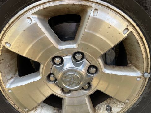 Used 2004 Toyota 4Runner Sport image 17