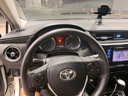 Used 2019 Toyota Corolla LE FWD image 12