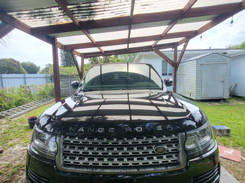 Used 2015 Land Rover Range Rover HSE image 9