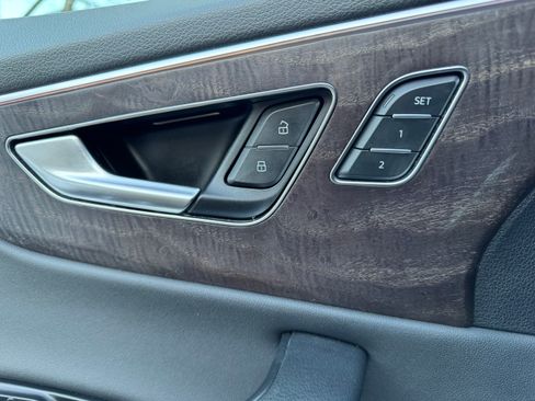 Used 2019 Audi Q8 Premium Plus w/ Premium Plus image 19