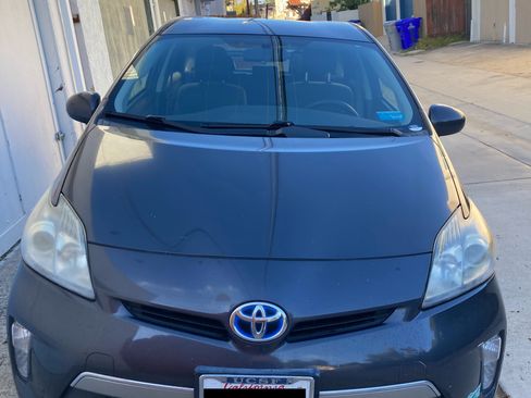 Used 2012 Toyota Prius Plug-In Hybrid image 6