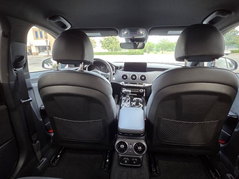 Used 2023 Kia Stinger GT-Line RWD image 17