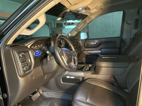 Used 2021 Chevrolet Silverado 1500 LT Trail Boss w/ Convenience Package II image 28