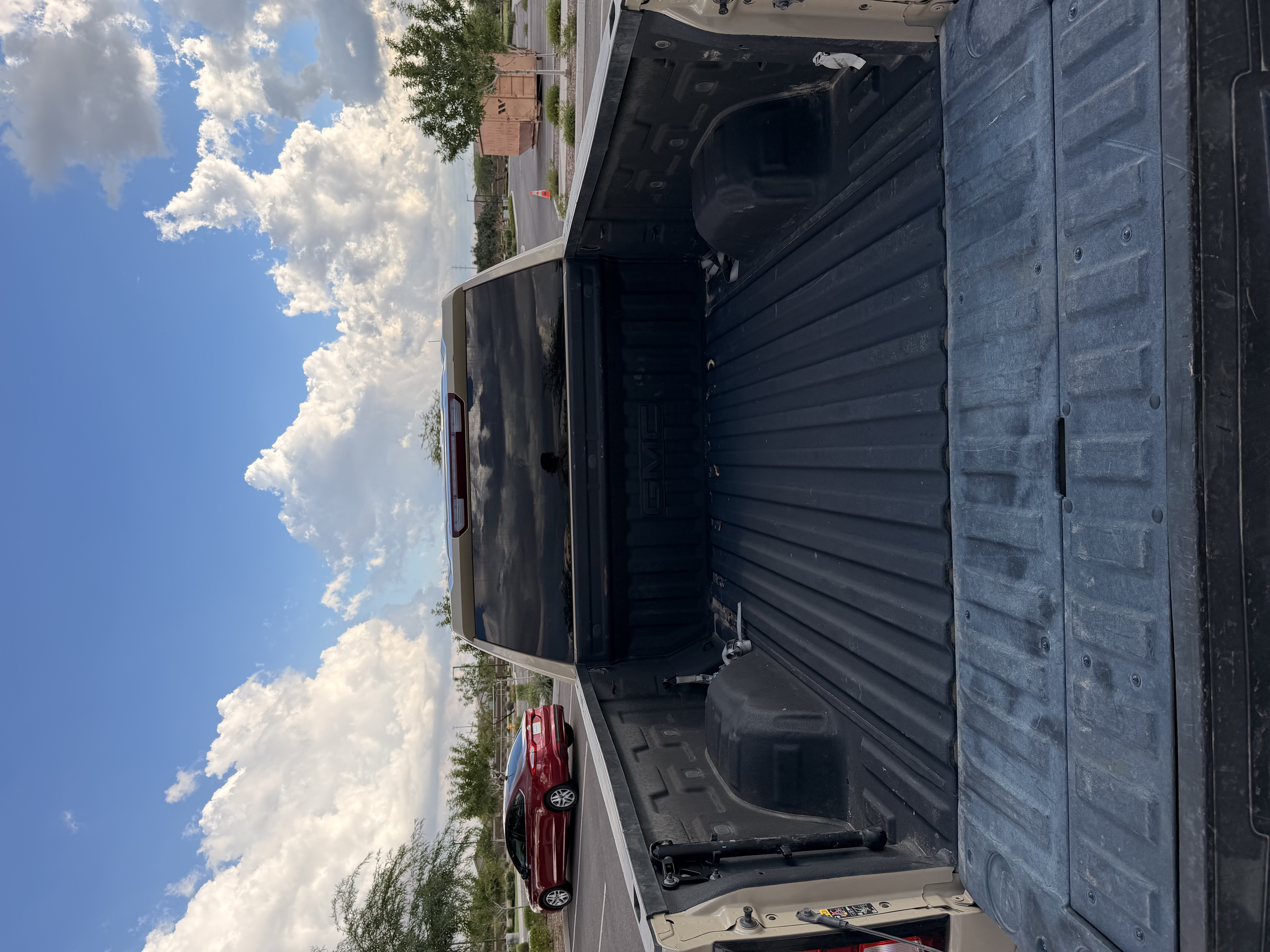 Used 2022 GMC Sierra 1500 Elevation AWD/4WD image 9