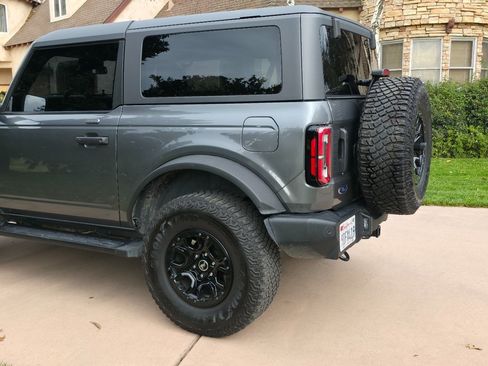 Used 2022 Ford Bronco Wildtrak image 2