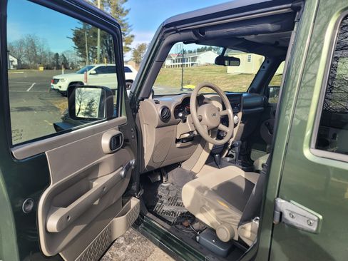 Used 2008 Jeep Wrangler Unlimited X w/ Trailer Tow Group image 18