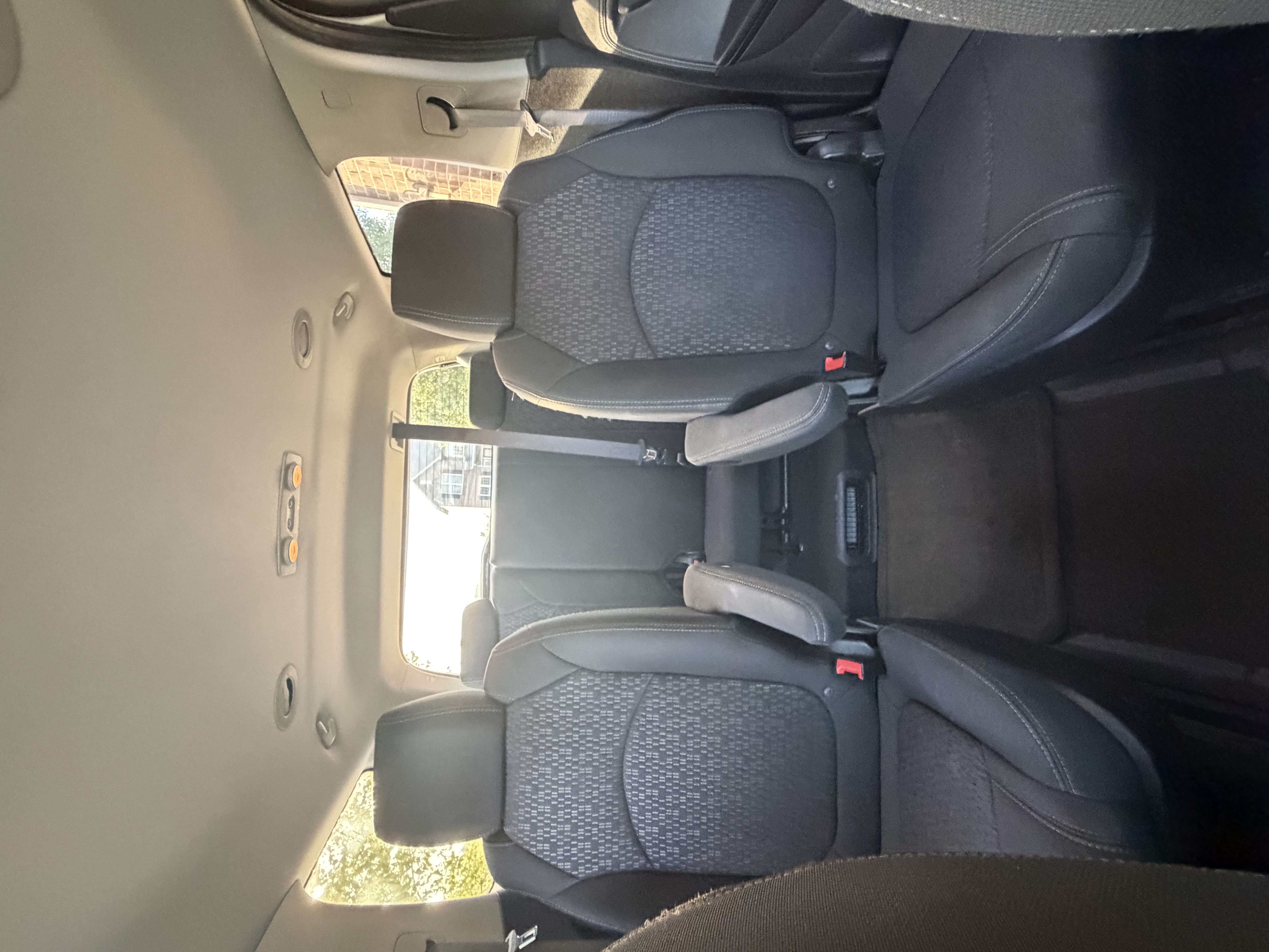 Used 2014 GMC Acadia SLE FWD image 10