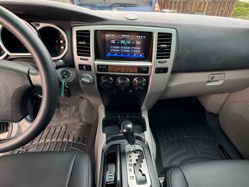 Used 2005 Toyota 4Runner Sport image 13