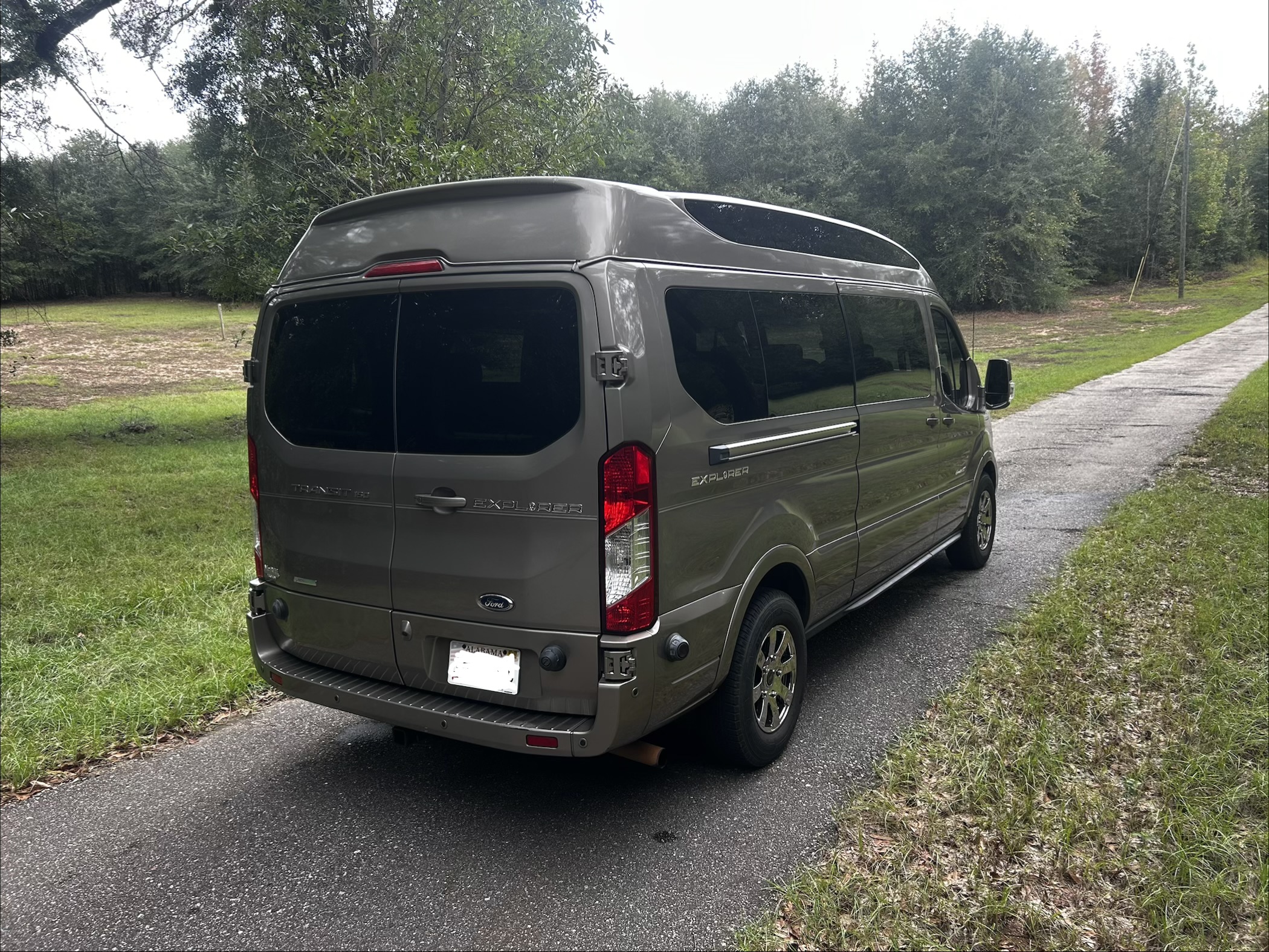 Used 2020 Ford Transit 150 Low Roof w/ Exterior Upgrade Package RWD image 6