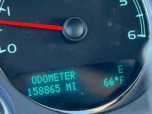 Used 2010 Chevrolet Silverado 1500 LTZ w/ Max Trailering Pack image 23