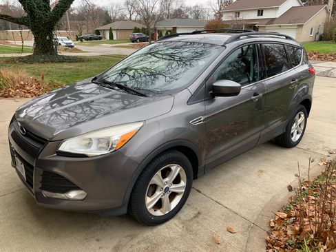 Used 2013 Ford Escape SE image 1