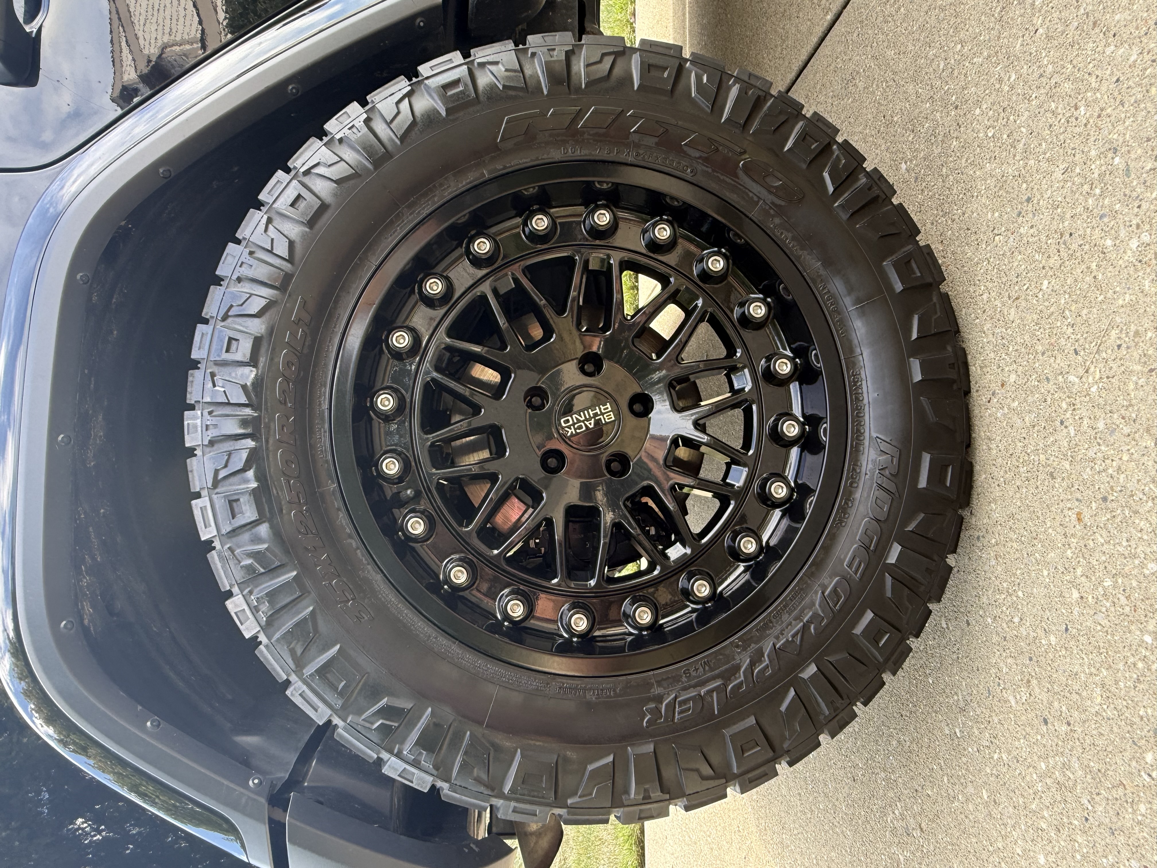 Used 2020 Jeep Wrangler Unlimited Sahara w/ Uconnect 4C Nav & Sound Group AWD/4WD image 8