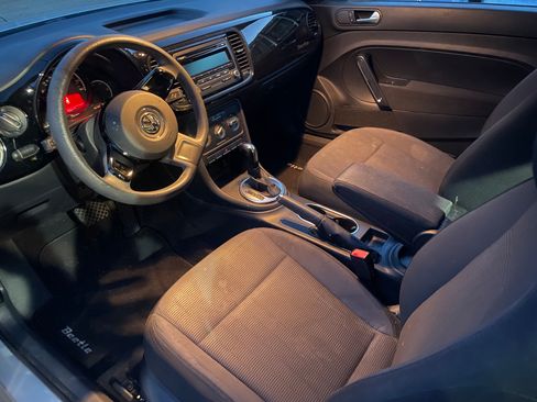 Used 2014 Volkswagen Beetle 1.8T image 4