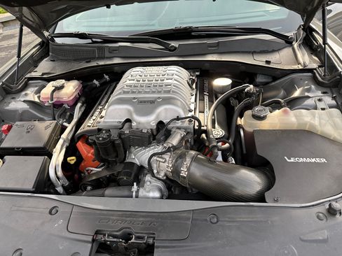 Used 2017 Dodge Charger SRT Hellcat w/ Harman/Kardon Audio Group image 9