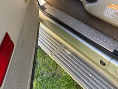 Used 2004 Ford Excursion Limited image 8