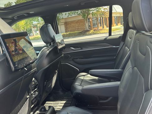 Used 2023 Jeep Grand Cherokee L Overland w/ Rear Seat Video Group I RWD image 10