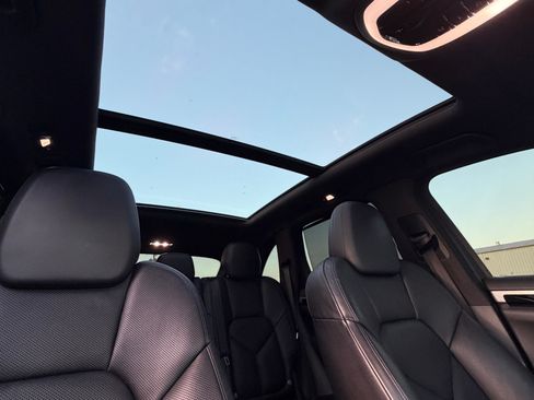 Used 2017 Porsche Cayenne S w/ Premium Plus Package image 17