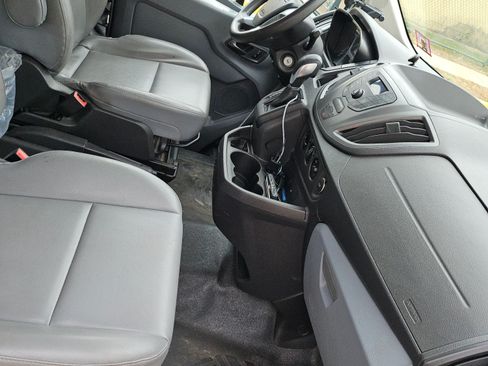 Used 2015 Ford Transit 150 130 Low Roof RWD image 4