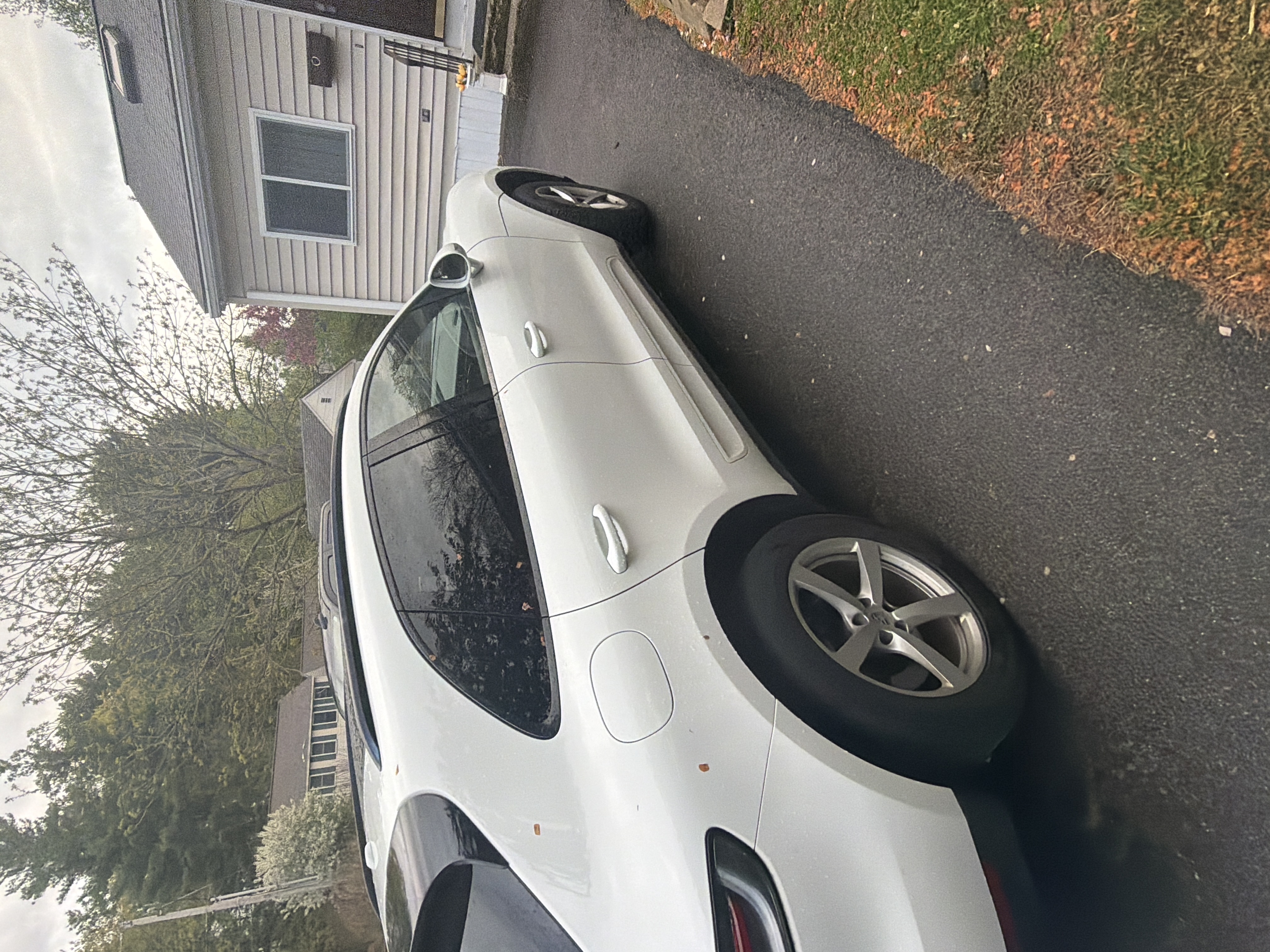 Used 2020 Porsche Macan AWD/4WD image 4