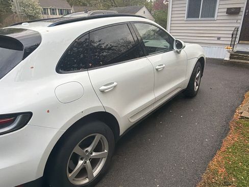 Used 2020 Porsche Macan AWD/4WD image 4