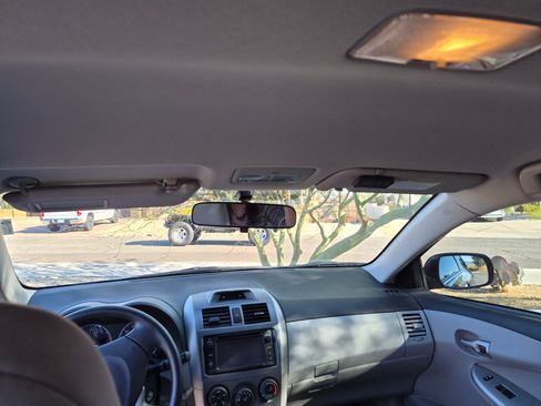 Used 2013 Toyota Corolla LE w/ Preferred Accessory Pkg #2 image 10