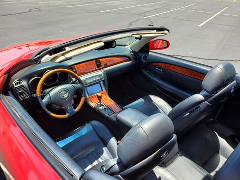 Used 2002 Lexus SC 430 Convertible image 10