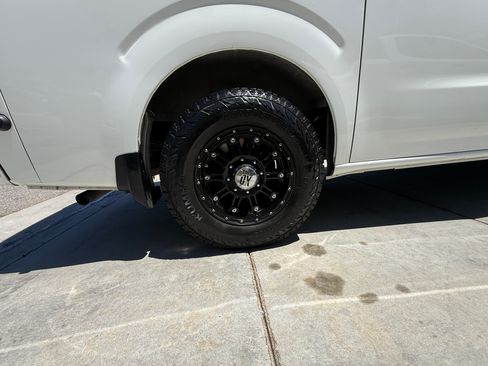 Used 2015 Nissan NV 3500 SL w/ Technology Package RWD image 9