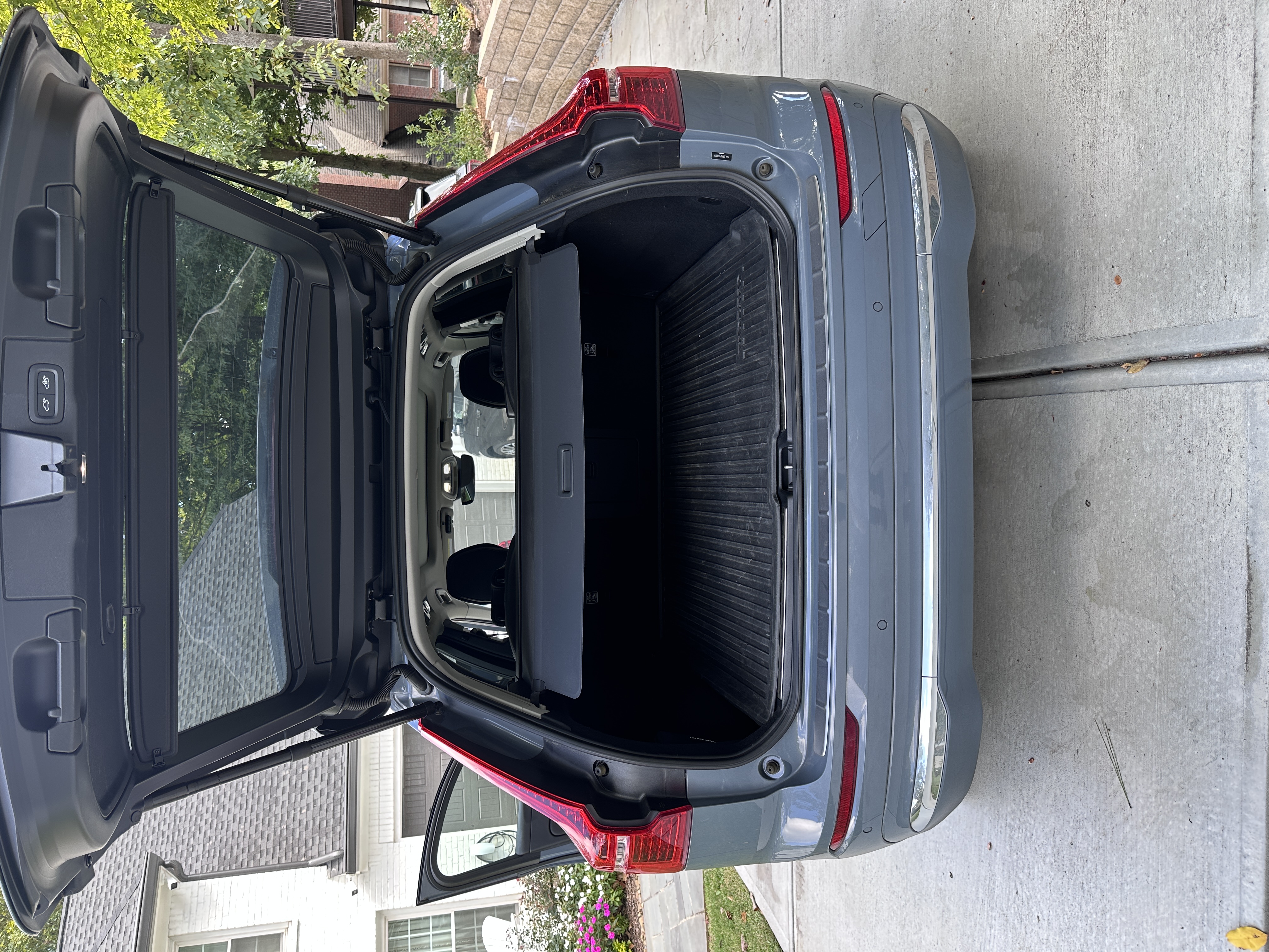 Used 2023 Volvo XC60 B5 Plus w/ Climate Package AWD/4WD image 12
