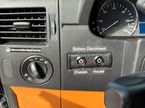 Used 2016 Mercedes-Benz Sprinter 3500 image 23