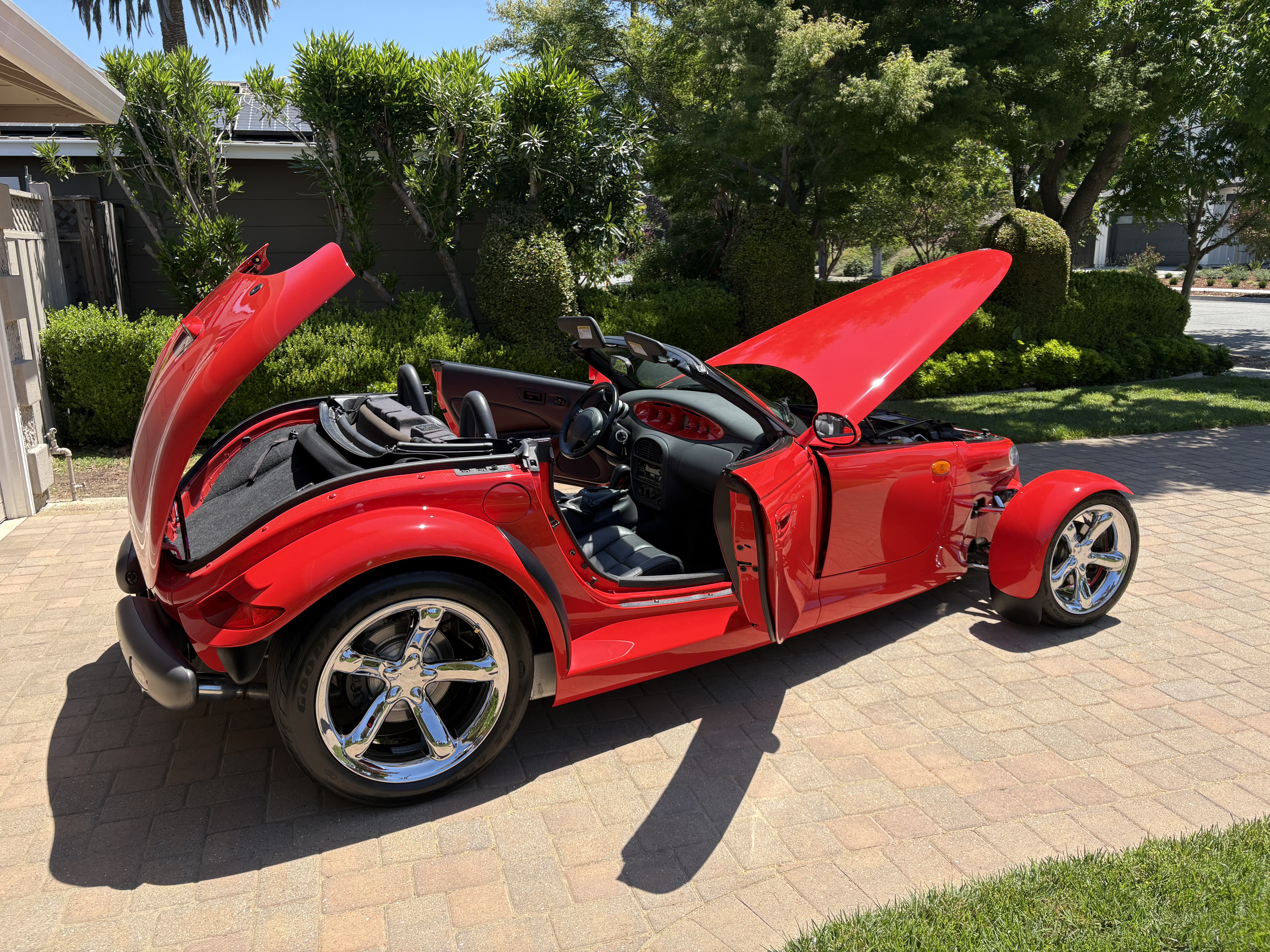 Used 1999 Plymouth Prowler RWD image 21