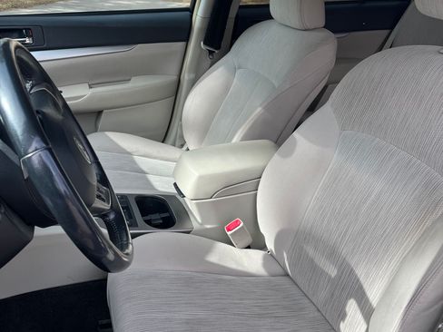 Used 2014 Subaru Outback 2.5i Premium image 12