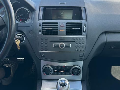Used 2011 Mercedes-Benz C 300 Sedan image 12