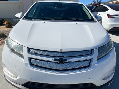 Used 2014 Chevrolet Volt Premium w/ Premium Trim Package image 2