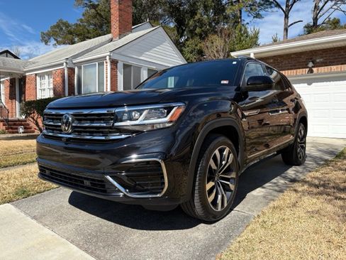 Used 2023 Volkswagen Atlas Cross Sport SEL Premium R-Line image 2