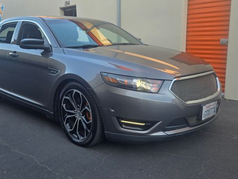 Used 2013 Ford Taurus SHO image 19