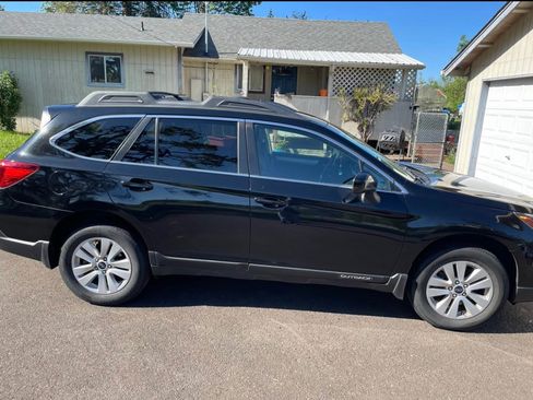 Used 2019 Subaru Outback 2.5i Premium image 1