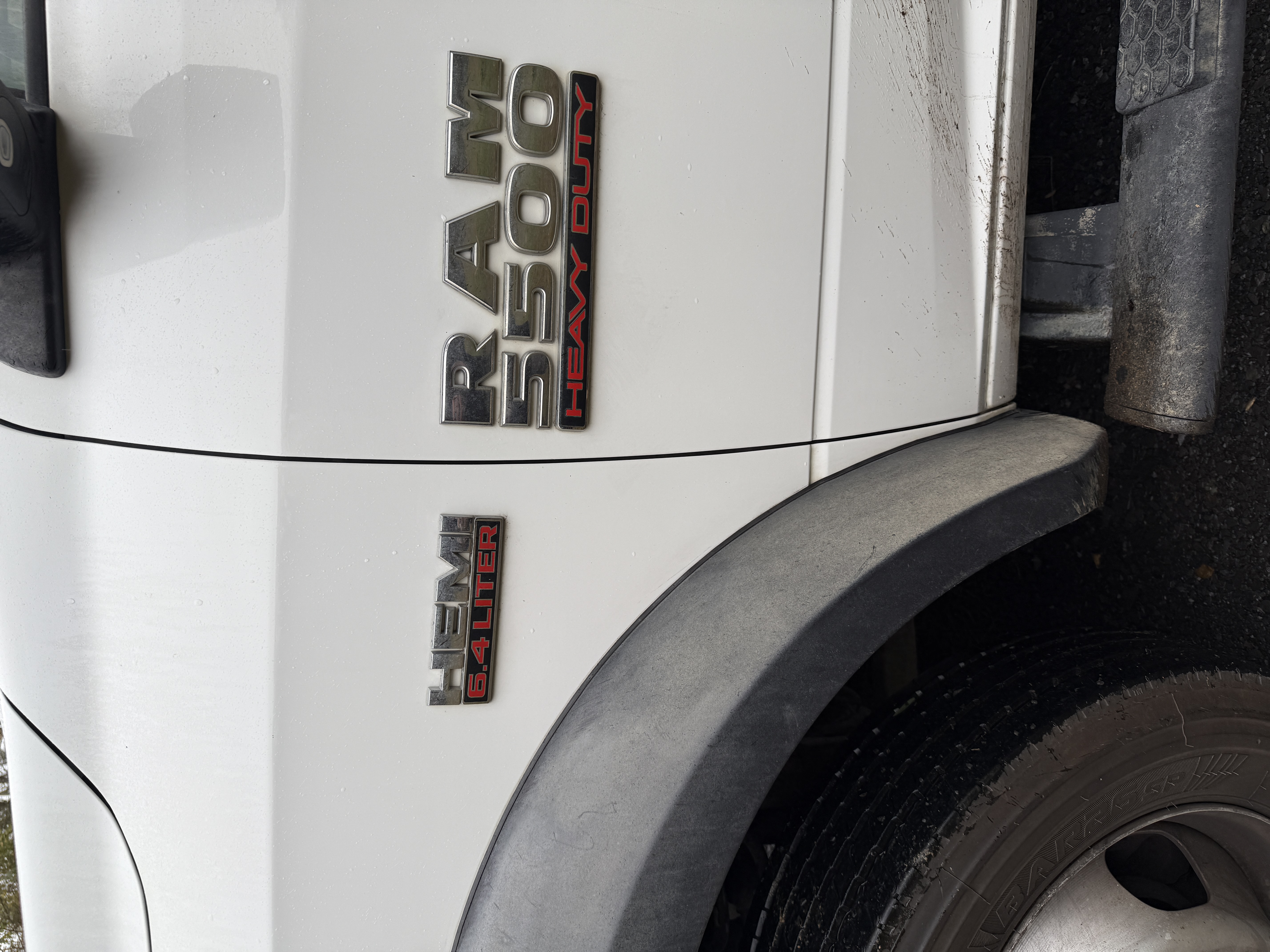 Used 2017 RAM 5500 Tradesman w/ Payload Upgrade Package AWD/4WD image 5