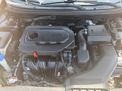 Used 2018 Hyundai Sonata Limited w/ Limited Ultimate Package 03 FWD image 18