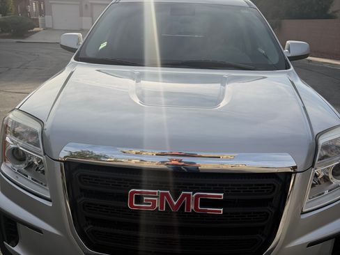 Used 2017 GMC Terrain SLE image 12