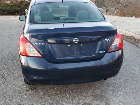Used 2012 Nissan Versa SV image 5