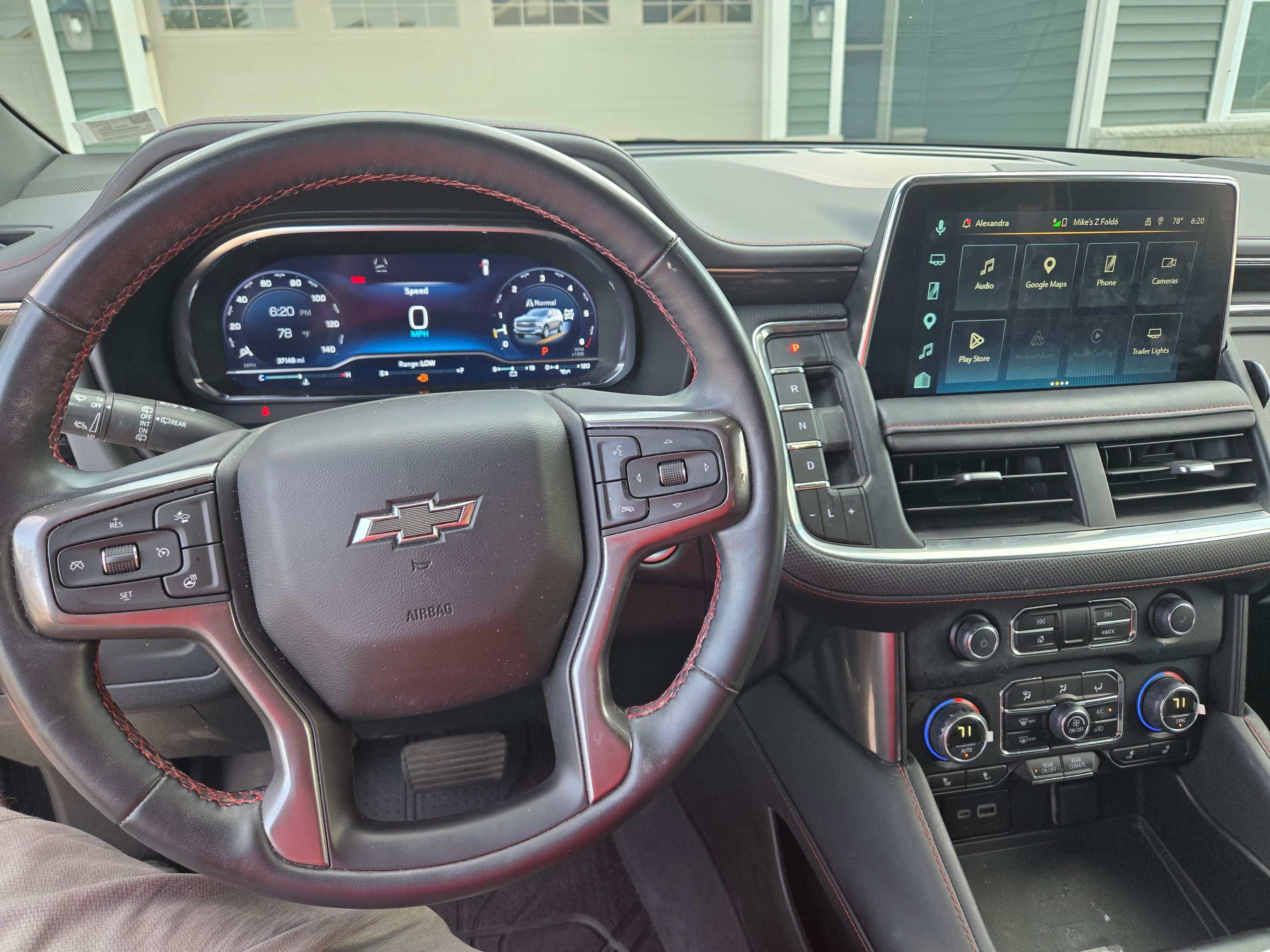 Used 2023 Chevrolet Suburban RST w/ Luxury Package AWD/4WD image 13