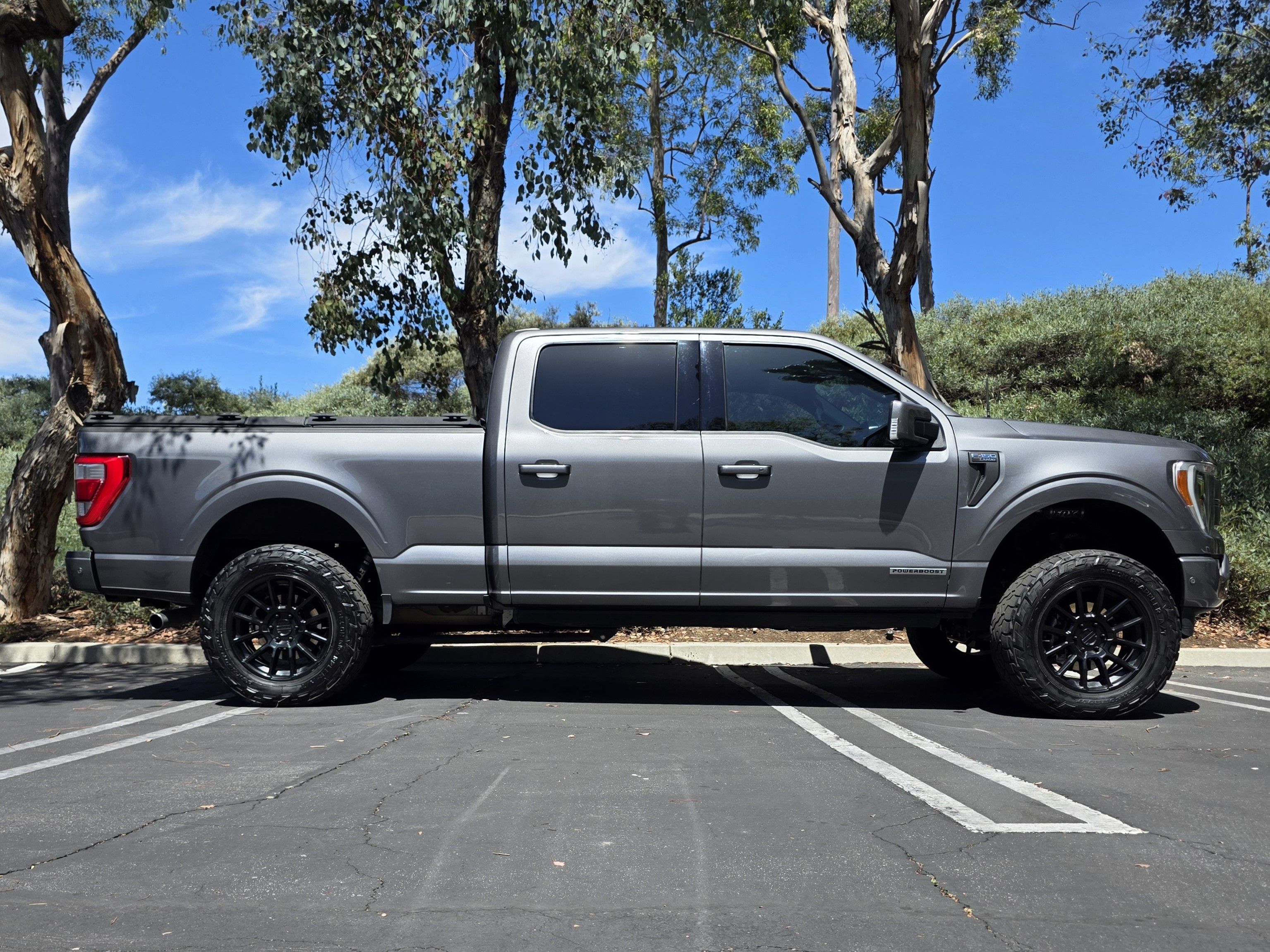 Used 2022 Ford F150 Lariat w/ Equipment Group 502A High AWD/4WD image 1