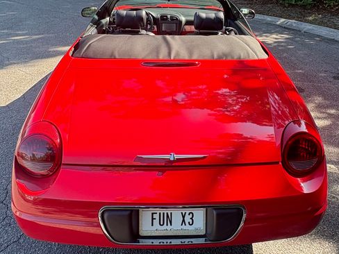 Used 2004 Ford Thunderbird RWD image 10