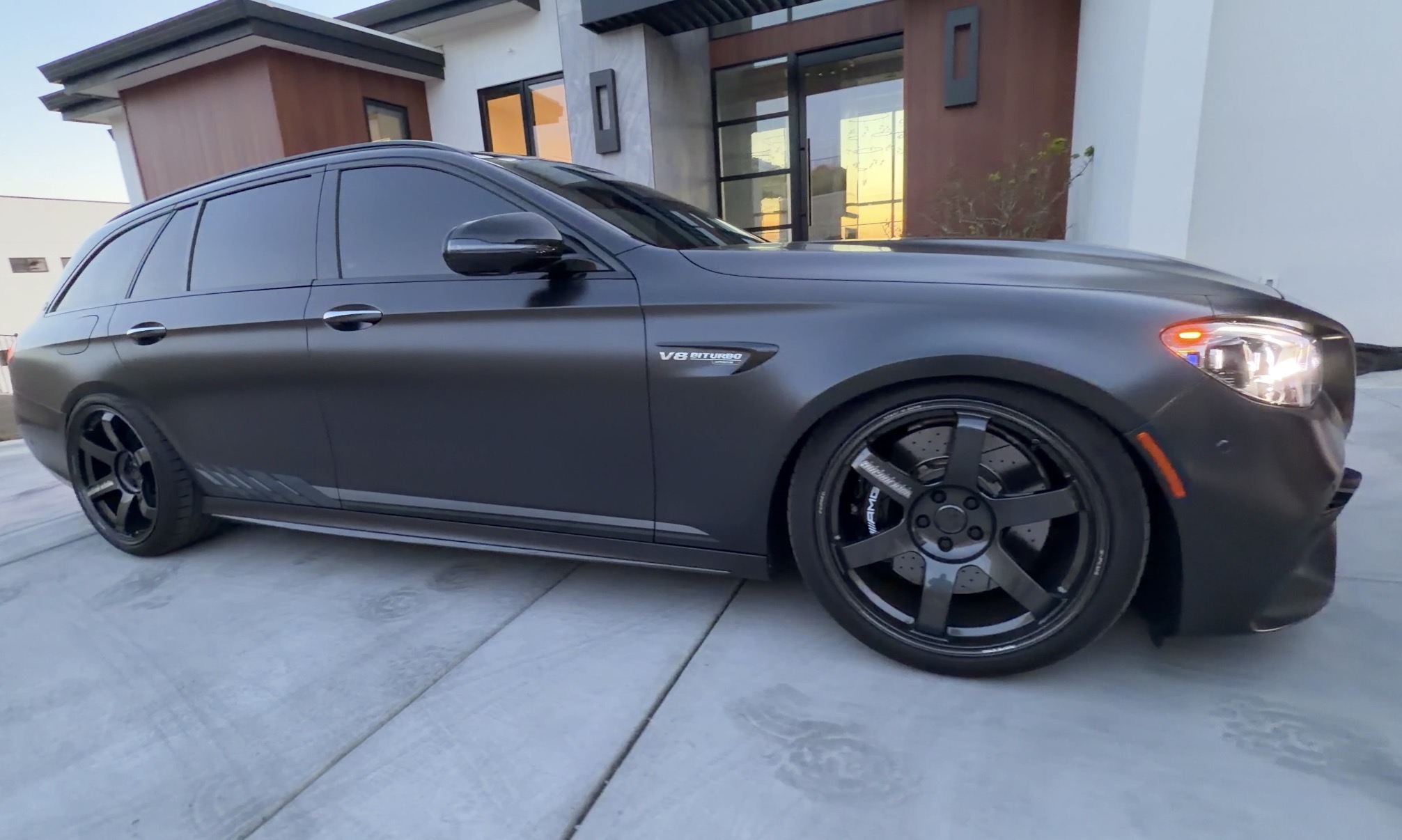 Used 2023 Mercedes-Benz E 63 AMG S image 1