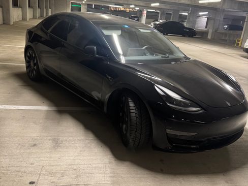 Used 2022 Tesla Model 3 Performance image 4