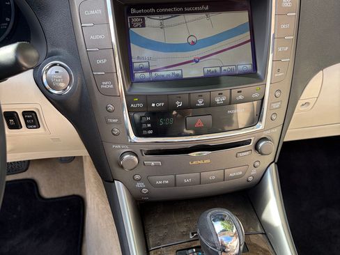 Used 2010 Lexus IS 250C RWD image 24