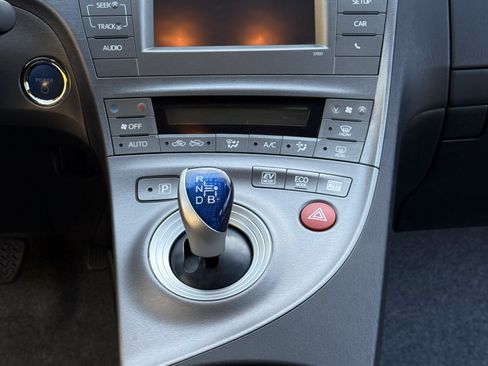 Used 2014 Toyota Prius Three image 15