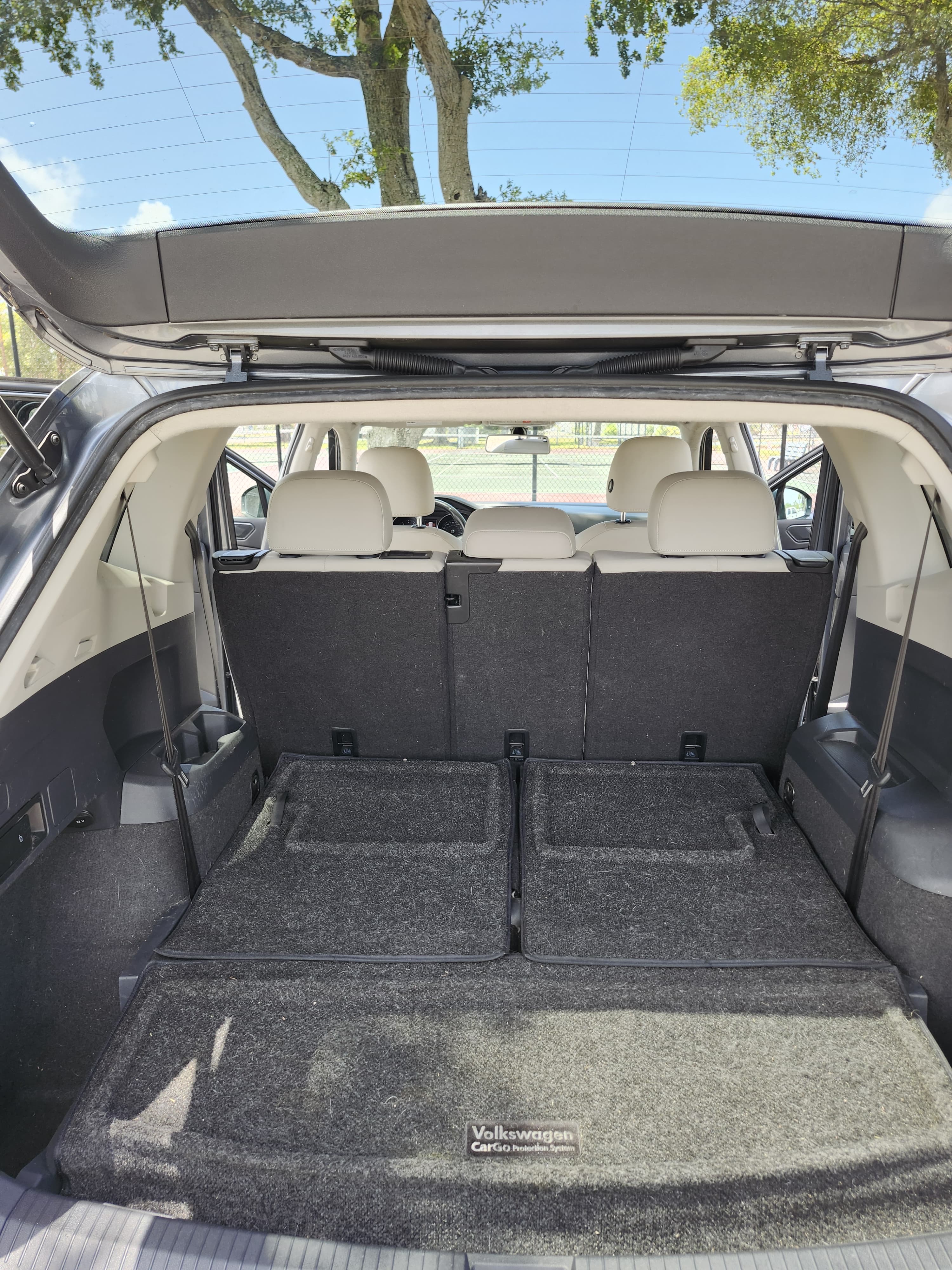 Used 2018 Volkswagen Tiguan SE FWD image 17